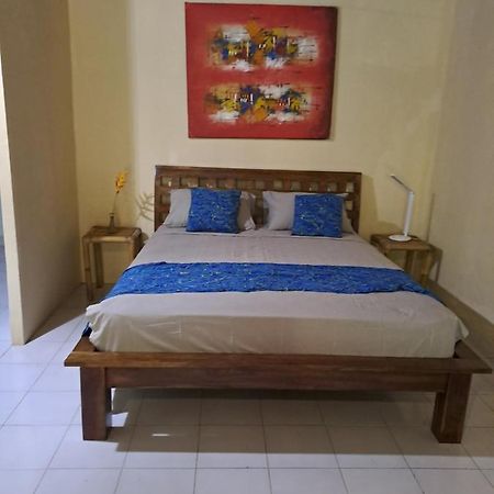 Shalana Homestay- formerly Teka Teki House Seminyak  Bagian luar foto