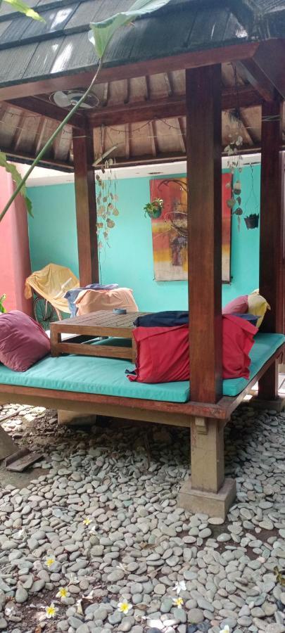 Shalana Homestay- formerly Teka Teki House Seminyak  Bagian luar foto
