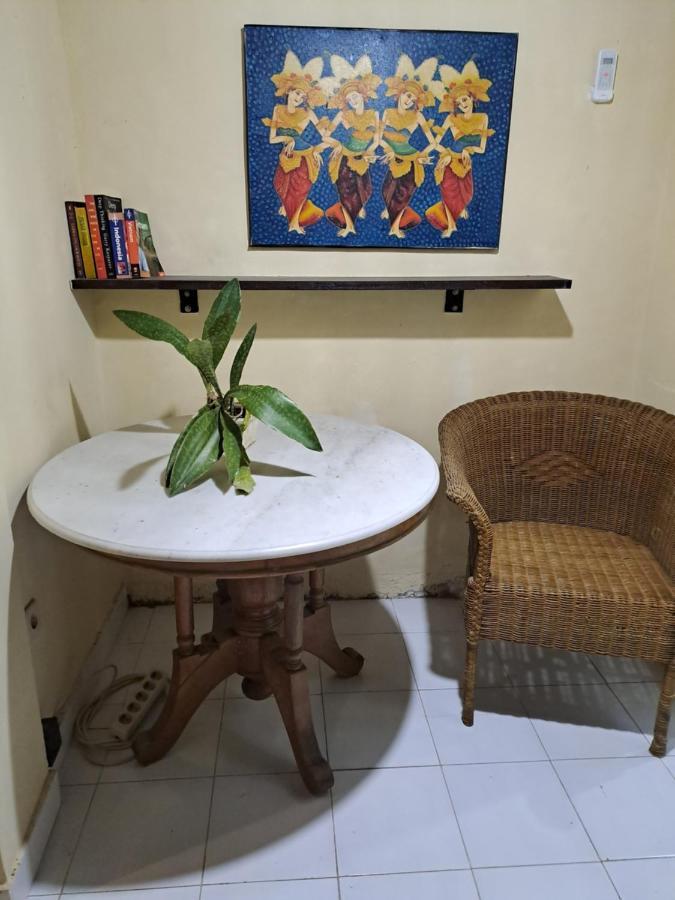 Shalana Homestay- formerly Teka Teki House Seminyak  Bagian luar foto