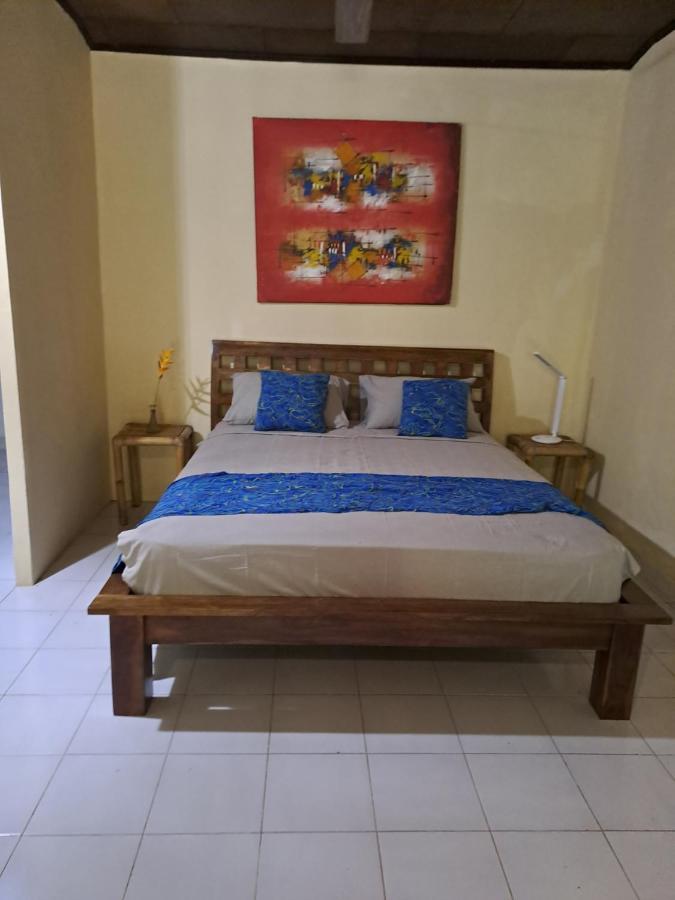 Shalana Homestay- formerly Teka Teki House Seminyak  Bagian luar foto