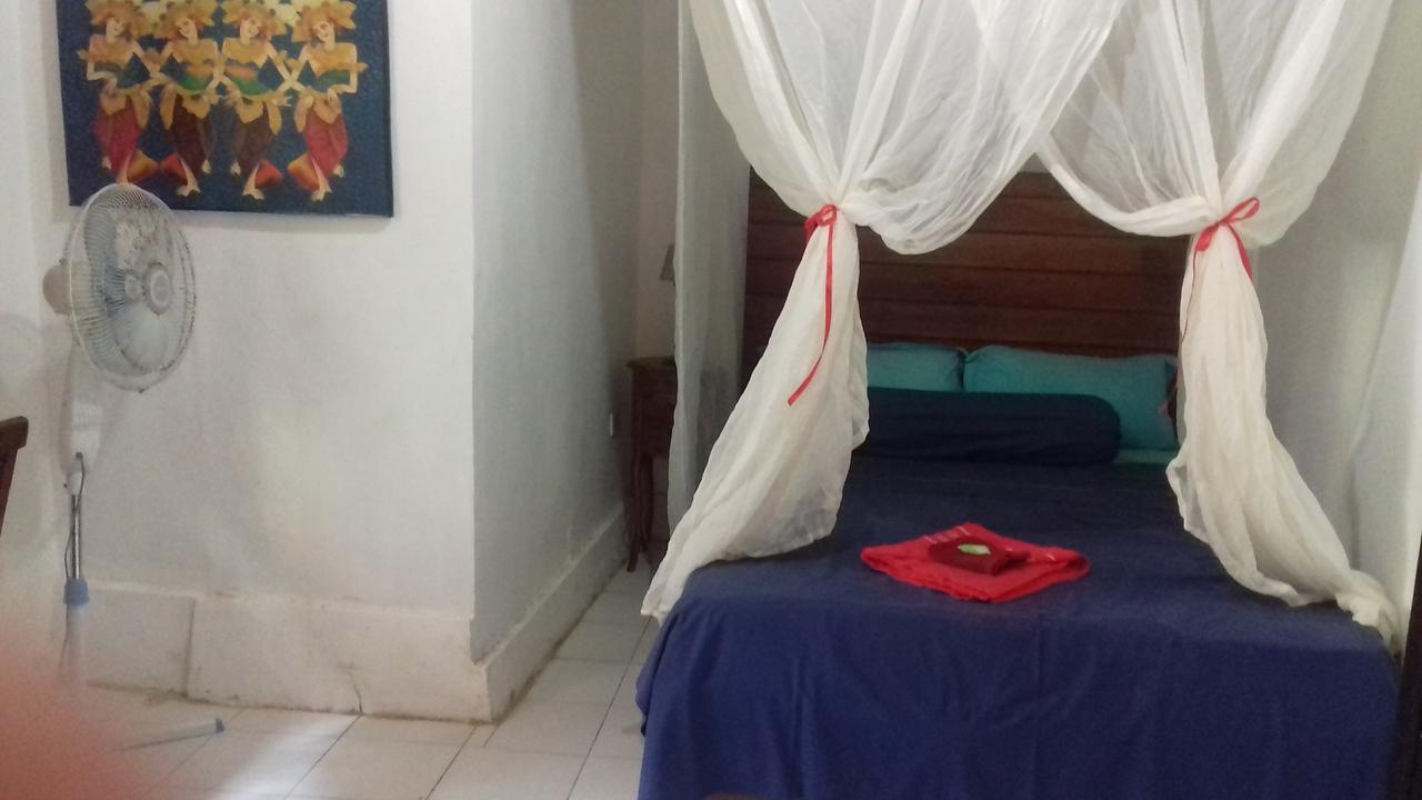 Shalana Homestay- formerly Teka Teki House Seminyak  Bagian luar foto